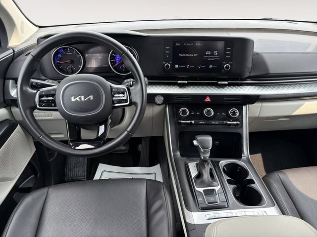 2024 Kia Carnival LX