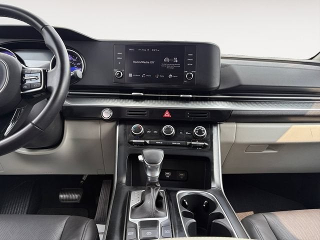 2024 Kia Carnival LX