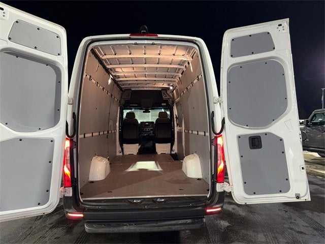2020 Mercedes-Benz Sprinter Cargo Van Base