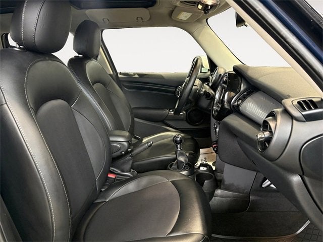 2017 MINI Hardtop 4 Door Cooper