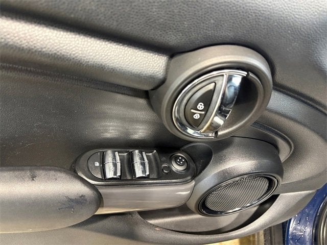 2017 MINI Hardtop 4 Door Cooper