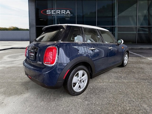 2017 MINI Hardtop 4 Door Cooper