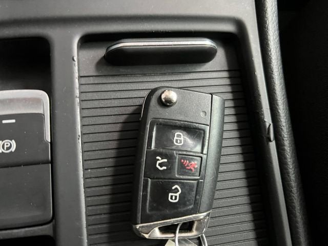 2016 Volkswagen e-Golf SE