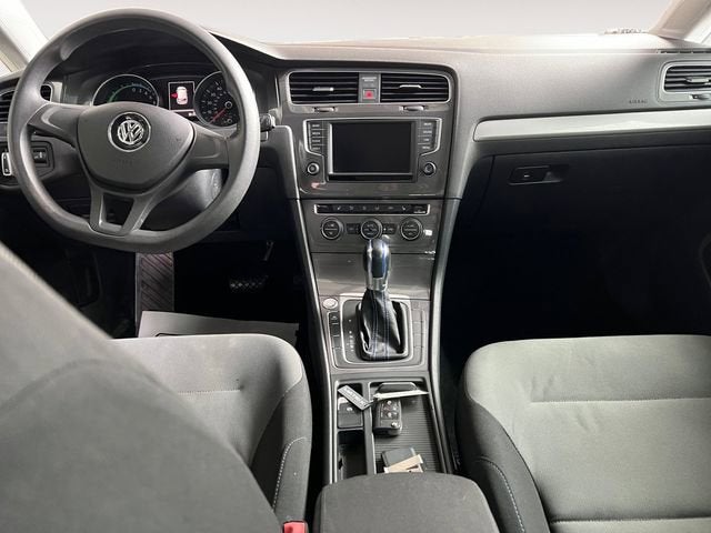 2016 Volkswagen e-Golf SE