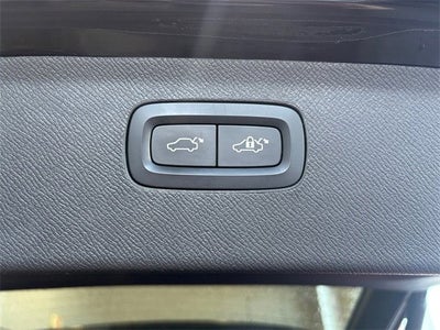 2018 Volvo XC90 Momentum