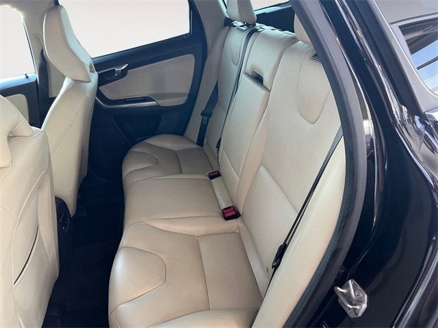 2016 Volvo XC60 T5 Platinum