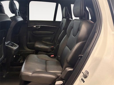 2020 Volvo XC90 Momentum