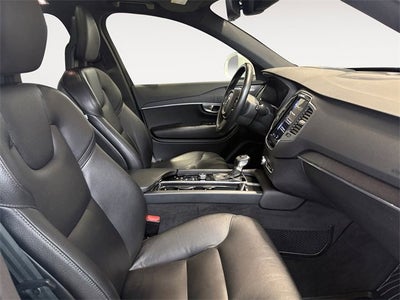 2020 Volvo XC90 Momentum