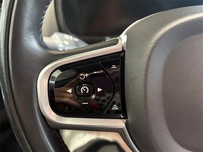 2020 Volvo XC90 Momentum