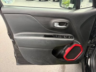 2023 Jeep Renegade Trailhawk