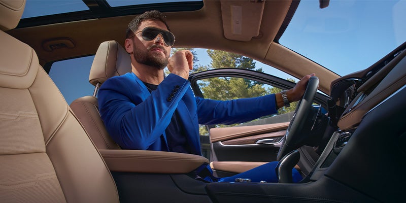 2024 Cadillac XT5 Interior with Driver